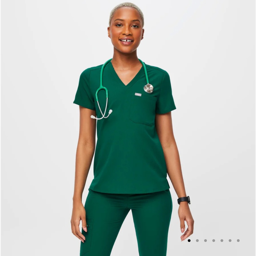 Hunter Green Figs Scrub Top XXL Catarina One Pocket Top
